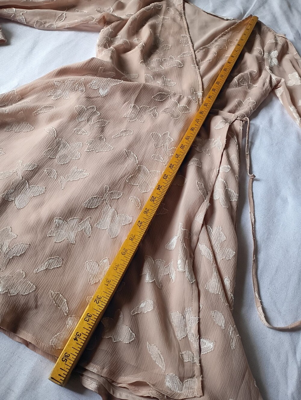 Astr Women's Blush Floral Wrap Mini Dress Size M - Picture 12 of 12